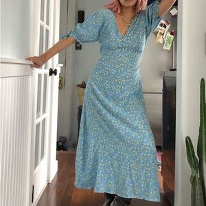 Faithfull the Brand Daija blue floral midi dress in Ana floral